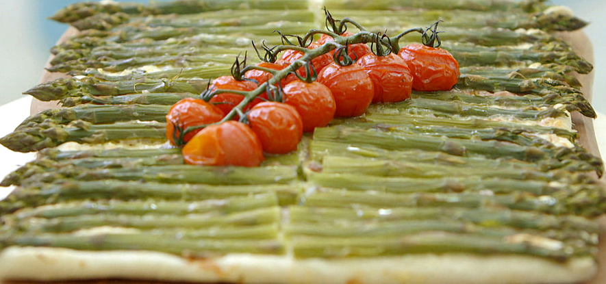 Pizza ‘Bianca’ met roomkaas en asperges