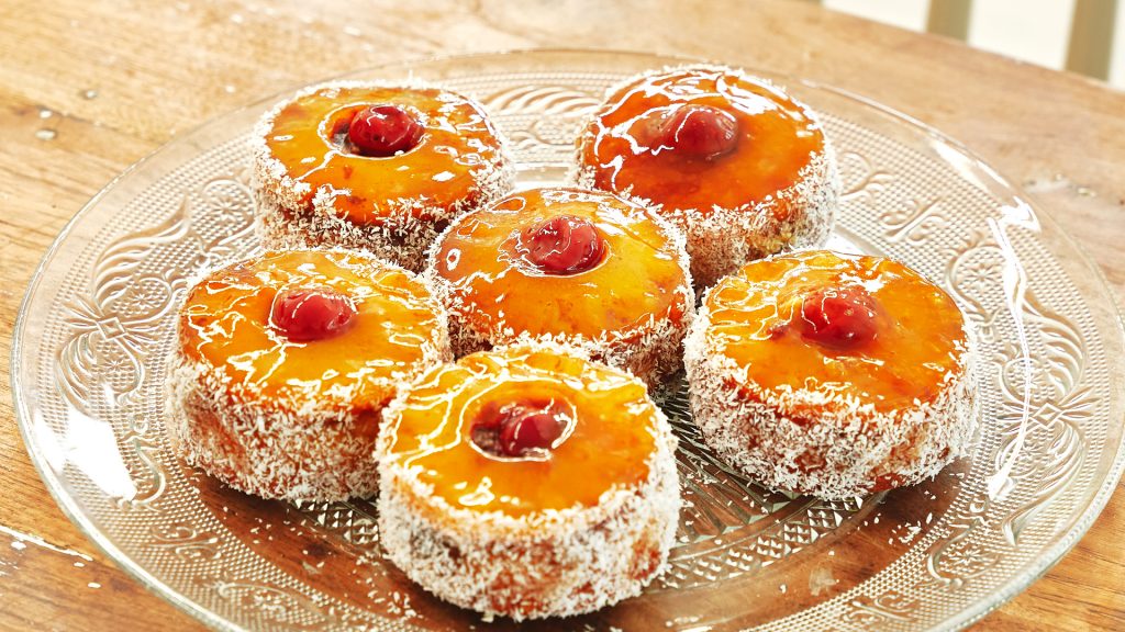 Pineapple upside down cake van Robèrt