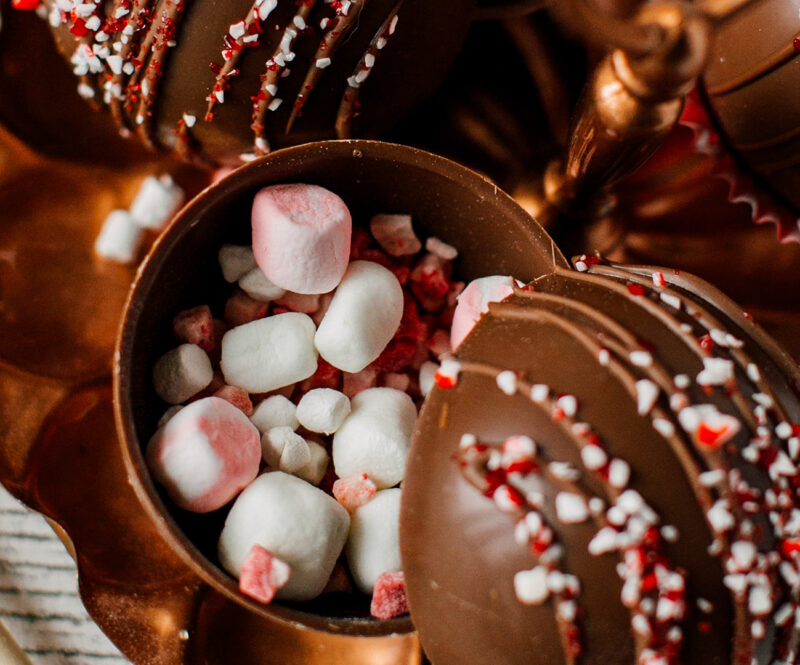 Chocolademelk maken met chocolate bombs