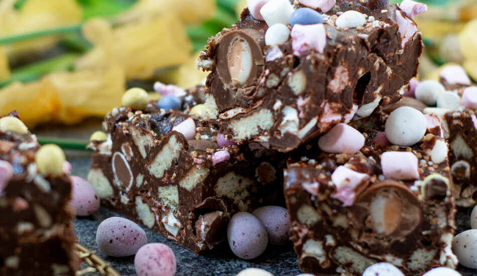 Paasei rocky road