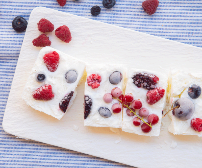 Gezond snacken met frozen yoghurt barks